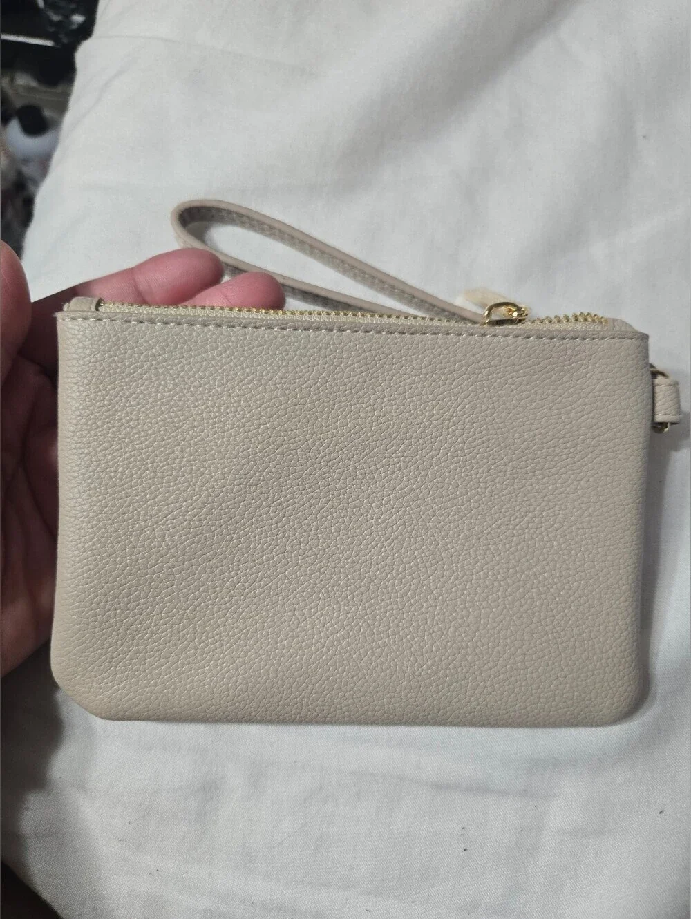 Kendra Scott Cream Color Wristlet New Without Tags